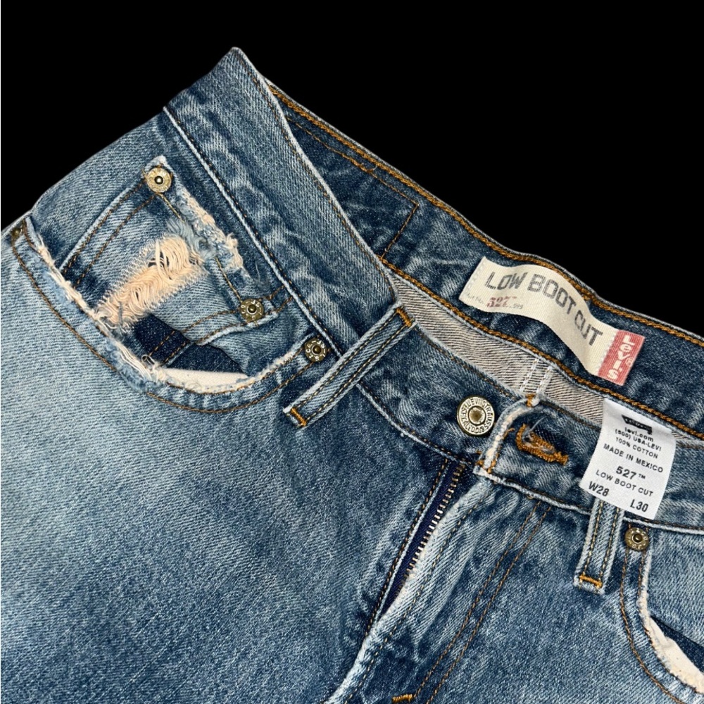 Cowboy Rustic Washed Low Boot Cut Ripped Levi’s Jeans